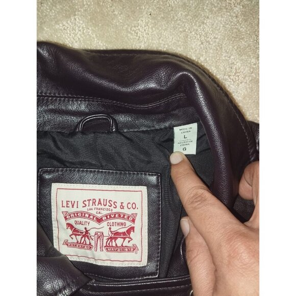 Levi's Faux Leather Jacket Women's Large Burgundy Moto Biker Asymmetrical Zip - Picture 3 of 6
